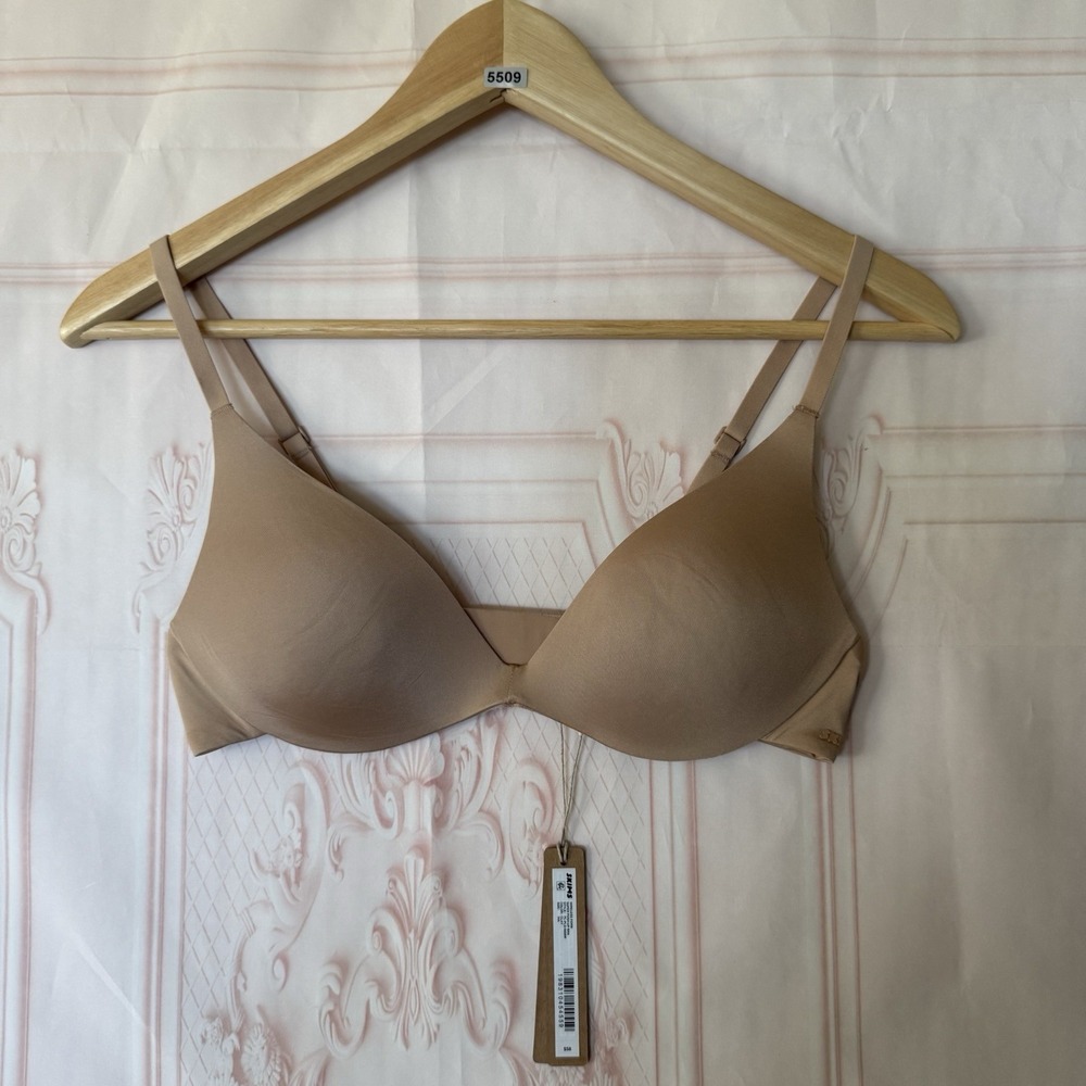 SKIMS Wireless Form Super Push Up Bra Size 34A In Clay NWT $58 Comfort